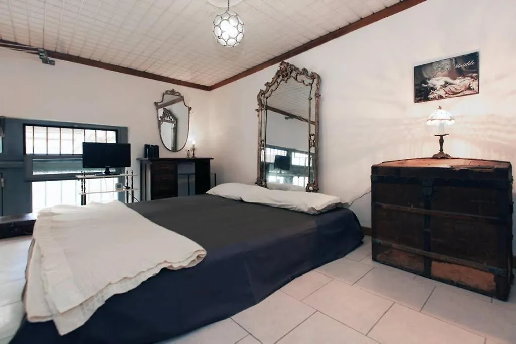 Chic Mini Loft Apartment Milan